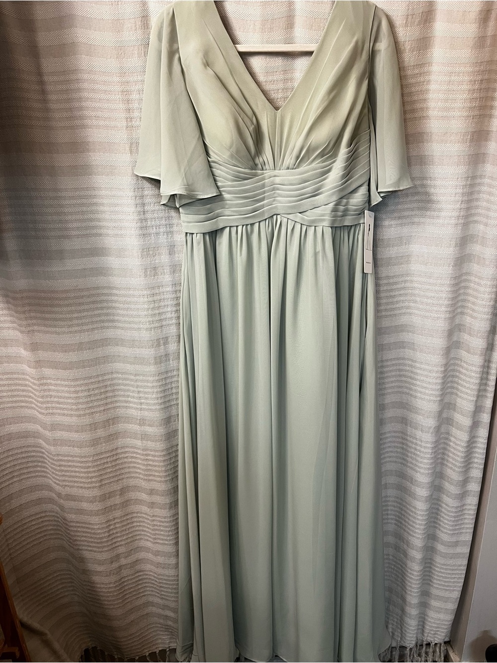 NWT Elegant Sage Green V-Neck Chiffon Maxi Dress